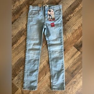 Levi's 711 Skinny Jeans in Light Blue